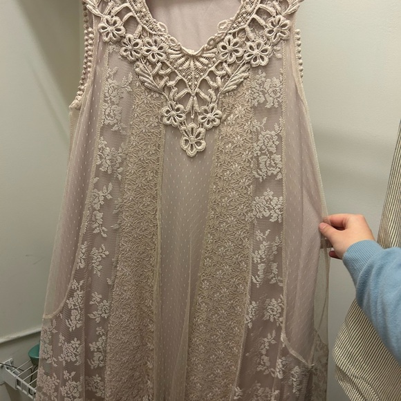 Altered State cream lace dress. - Picture 1 of 3